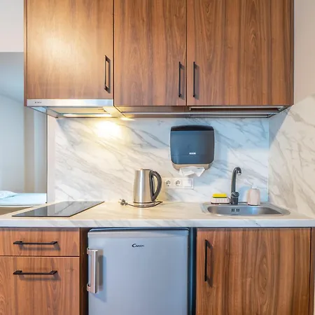 Hotel Rvr Smart With Free Parking And Self Check-in 3*