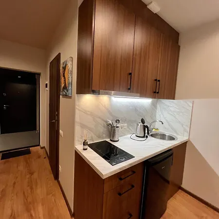 Rvr Smart With Free Parking And Self Check-in Hotel