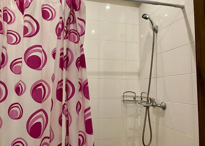 Viesnīca Rvr Smart With Free Parking And Self Check-in