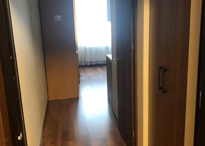 Viesnīca Rvr Smart With Free Parking And Self Check-in Riga