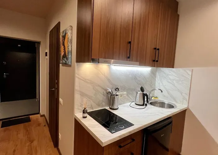 Rvr Smart With Free Parking And Self Check-in Viesnīca