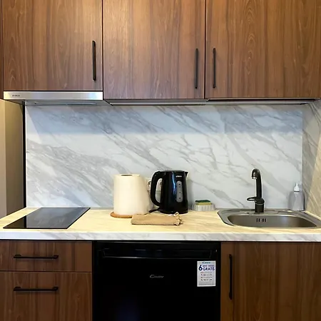 Rvr Smart With Free Parking And Self Check-in Hotel