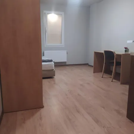 Rvr Smart With Free Parking And Self Check-in Riga