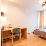 Rvr Smart With Free Parking And Self Check-in Hotel 3*